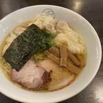 八雲 - 特製ワンタン麺白だし　１３５０円