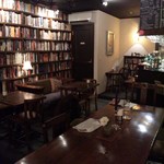 Cafe & Bar SKOOB - 凄く落ち着いた店内です。