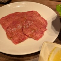 焼肉うしごろ 新宿三丁目店 - 