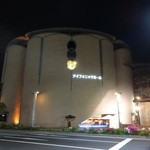 デリカ　ロクシナ - アイフォトニックホールの1階にあります　※2014年5月夜