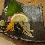 デリカ　ロクシナ - 真鯛のお造り500円　※2014年5月夜