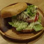 デリカ　ロクシナ - 照り焼きチキンベーグル350円　※2014年5月夜