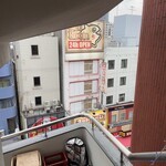 窯焼き料理 Rato Mato - ドアを出たところ、エレベーター前の階段から。7階なので良く見える