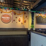 窯焼き料理 Rato Mato - 壁