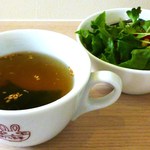 カフェ 茶華 - ピラフランチ：スープとサラダ