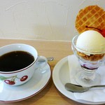 カフェ 茶華 - ランチ：デザートとスペシャルブレンド 