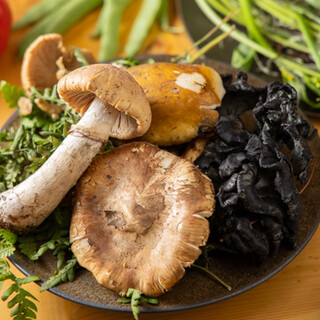 契約農家から仕入れた、鮮度が高く香りの良い野菜を使用