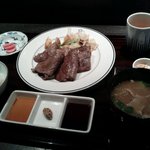 黒毛和牛大判ステーキ1080円