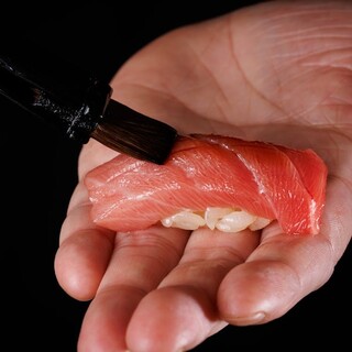 こだわりの一貫ごとに最適な味付けを施しています