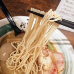 自家製麺 麺屋 利八 - 酒粕らぁめんは細麺
