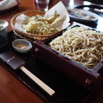 慈久庵 - 大盛りせいろと野草のてんぷら