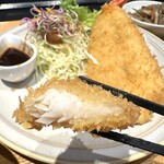 かかの掌 - 魚フライ断面