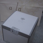 ポアール・アントレ - シンプルな箱＆持ち帰り袋