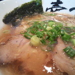 壱丁目ラーメン - 【旨醤油らーめん】香りの爆弾が大輪の花を咲かせたように、口の中で爆発した！