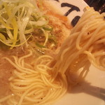 壱丁目ラーメン - 【こて塩らーめん】「こってり」とメニュー名にあるが、アッサリと入ってきます。