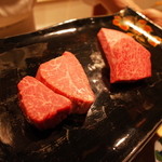 表参道うかい亭 - ６．うかい特選牛ステーキ(手前フィレと奥サーロイン)