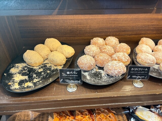 シベールの杜 桂店 &ndash; 泉中央のパン・洋菓子専門店