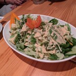 Asian Dining＆嚴選肉Bar AZITO 大宮店 - サラダでございます…