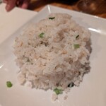 Asian Dining＆嚴選肉Bar AZITO 大宮店 - ガーリックライスは、ベチャベチャしてるし、匂いが強烈過ぎ〜