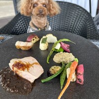ラ・テラス イリゼ - メインは大和ポーク。しっとりした豚肉は柔らか。炭火で焼かれたお野菜は素材のを楽しめます。