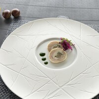 ラ・テラス イリゼ - 前菜は鰹ですが、生魚苦手なので大和どりに変更してくれました。
