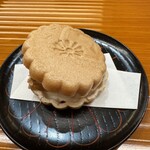 いしまる - あん肝もなか。旬のフルーツとあん肝のマリアージュ。