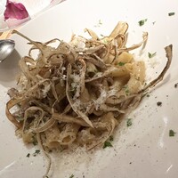 AWkitchen TOKYO 新丸ビル店 - リガトーニ
                    青森県『十和田美人ごぼう』とポルチーニ茸のカチョ・エ・ぺぺ