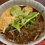 手打ちそば無着庵 - 今回頂いた野良蕎麦です。野趣溢れる牛蒡の香りとお味と胡麻の香りが立っています。つくねが全てのお味をまとめており、水菜でさらにさっぱりと。お好みでと出て来た柚子胡椒も含め完成された一品