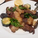 オステリア ピテカントロポ - ツキノワグマ炭火焼き