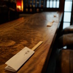 朱欒 - 落ち着けるカウンター