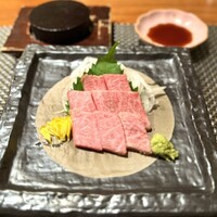 和風牛肉料理 まつもと - ・黒毛和牛の炙り刺し