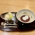 懐石 山よし - デザート2種も手が込んでいます。特にシャインマスカットのワインジュレがさっぱりで最高でした♪