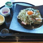 eXcafe吉崎鳳凰閣 - 茶そばのカルボナーラ