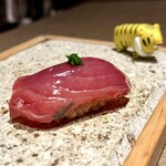 鮨トキドキ串 海老虎 - かつお