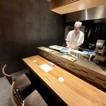 鮨トキドキ串 海老虎 - 内観