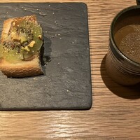 中目黒 いぐち 恵比寿店 - いぐち手造りレバーパテ自家製パンと、鶏スープ