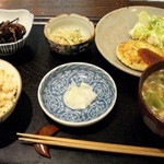 根津の谷 - 日替わり玄米定食