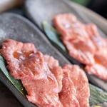 極み焼肉ホルモン 清司 - 