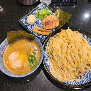 青山焼鳥倶楽部 昼の部 らーめん・つけ麺屋_0