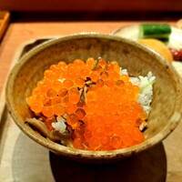 帝国ホテル 寅黒 - ⚫秋鮭といくら　天然黒舞茸