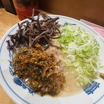 肉マシ鉄板食堂 - 【長浜ﾗｰﾒﾝ＝tpﾈｷﾞ増×木ｸﾗｹﾞsv激辛辛子高菜】