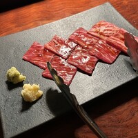 カルネジーオ イースト - 