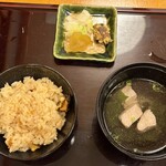 平山旅館 - ウニとサザエご飯