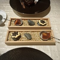 ベージュ アラン・デュカス 東京 - 