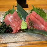 個室 串天 鮮魚 二十四区 末広町店 - すごいボリューム　葉っぱの裏にもう一枚隠れてました