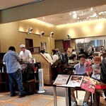 牛かつ もと村 コレド室町店 - オープンな店内