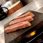 牛かつ もと村 - 断面は軽く炙ります