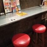 第2ビルB2応援団 勝男 - 店内①