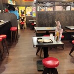 第2ビルB2応援団 勝男 - 店内②