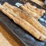 かぶと - 白焼き（手前：養殖、奥：浜名湖天然）